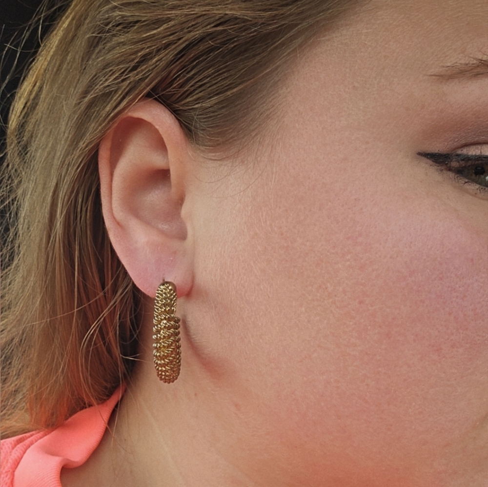 Vintage 1980s Gold Tone Coiled Woven Hoop Earrings